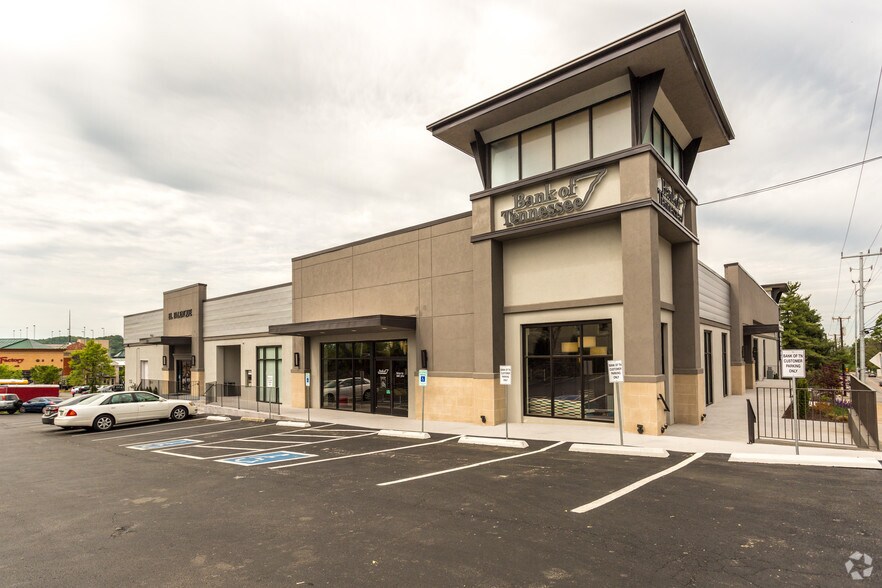 Primary Photo Of 2208-2210 Crestmoor Rd, Nashville Freestanding For Lease