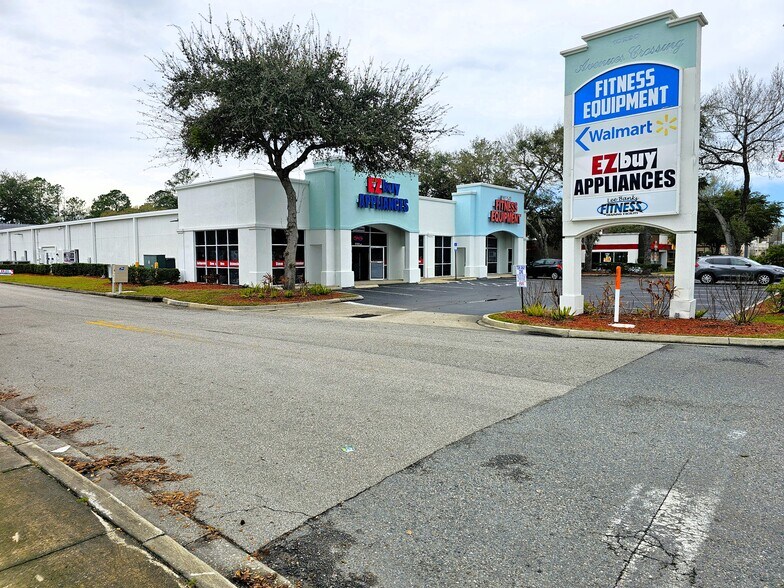 More Photos Of 10290 Philips Hwy, Jacksonville Freestanding For Lease
