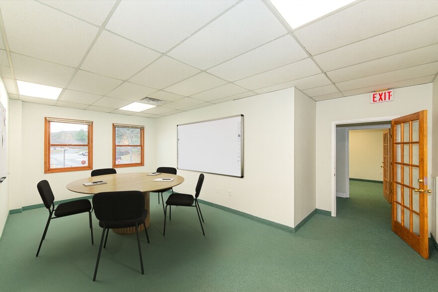 More Photos Of 59 E Mill Rd, Long Valley Office For Sale