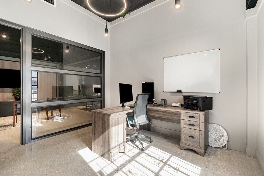 More Photos Of 1917 S Harbor City Blvd, Melbourne Office For Sale