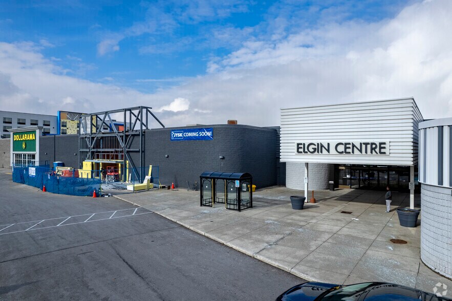 More Photos Of 417 Wellington St, St Thomas Freestanding For Lease