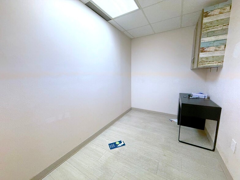 More Photos Of 833 E Oak St, Kissimmee Medical For Lease