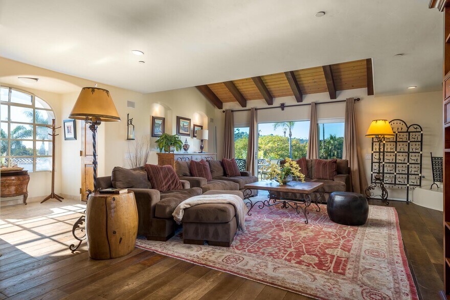 More Photos Of 1221 Chapala St, Santa Barbara Office Residential For Sale