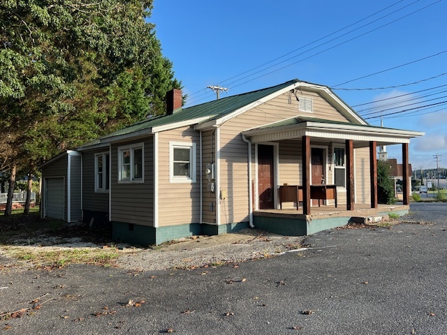 Primary Photo Of 705 W 15th St, Newton General Retail For Lease