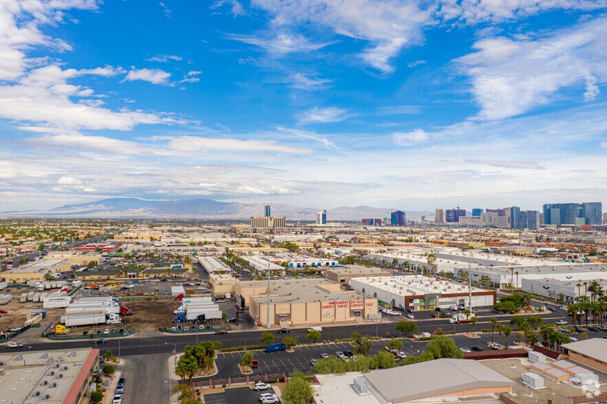 More Photos Of 4700 W Russell Rd, Las Vegas Warehouse For Lease