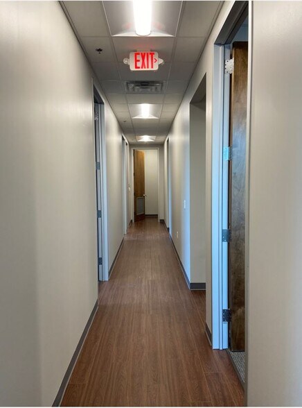 More Photos Of 3216 Napier Park, Shavano Park Medical For Lease