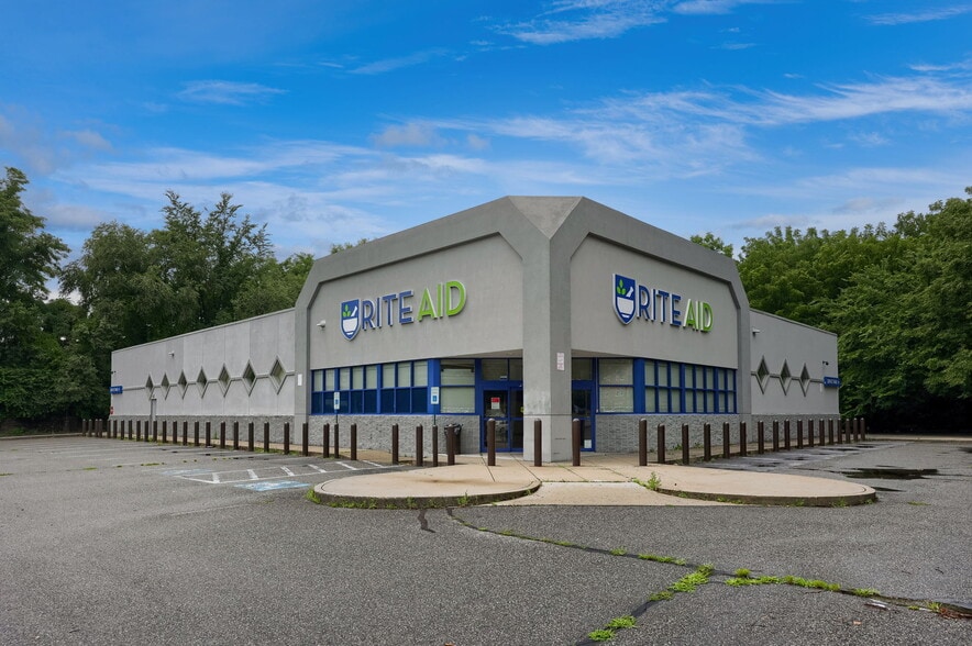 Primary Photo Of 524 N 6th St, Reading Freestanding For Sale