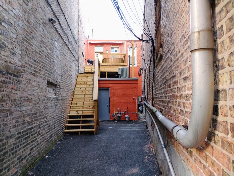 More Photos Of 6 W Burlington Ave, La Grange Storefront Retail Residential For Lease