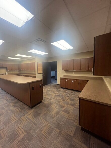 More Photos Of 4141 28th Ave S, Fargo Office For Lease