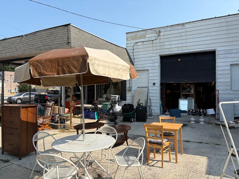 More Photos Of 2048 S Broad St, Hamilton Storefront For Sale
