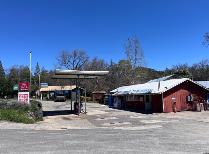 Primary Photo Of 8032 Mountain Ranch Rd, Mountain Ranch Convenience Store For Sale