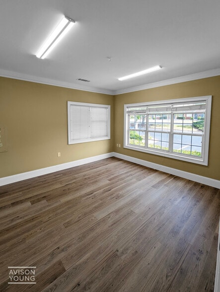 More Photos Of 318 Creekstone Rdg, Woodstock Medical For Lease