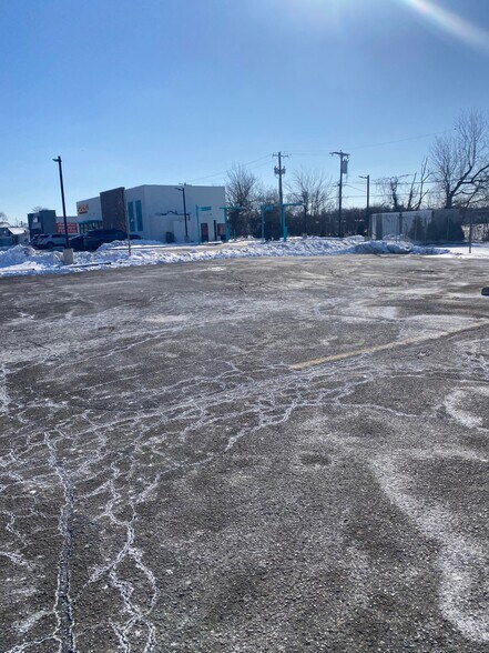 More Photos Of 1115 Veterans Hwy, Bristol General Retail For Sale