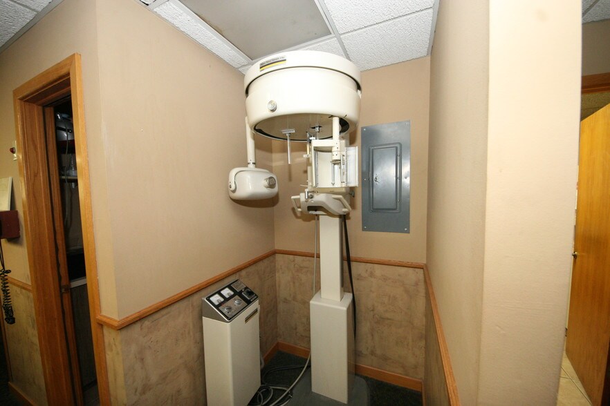 More Photos Of 6430 Madison St, New Port Richey Medical For Sale