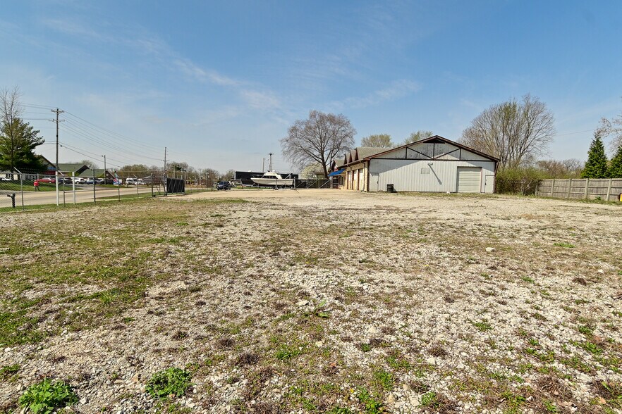 More Photos Of 4978 W Smith Valley Rd, Greenwood Service For Sale