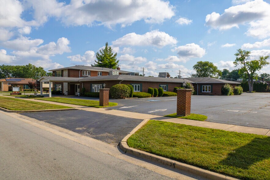 Primary Photo Of 15801 Cottage Grove Ave, Dolton Specialty For Sale