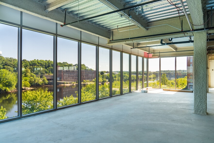 More Photos Of 354 Merrimack St, Lawrence Unknown For Lease