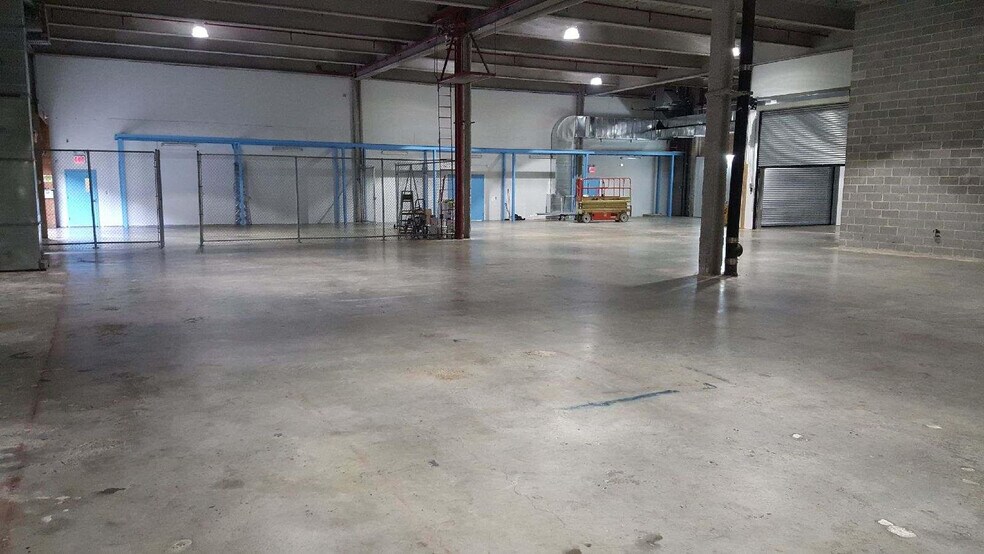 More Photos Of 5202 Third Ave, Brooklyn Warehouse For Lease