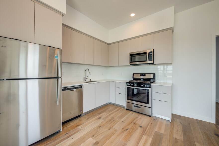 More Photos Of 5135 W Adams Blvd, Los Angeles Apartments For Lease