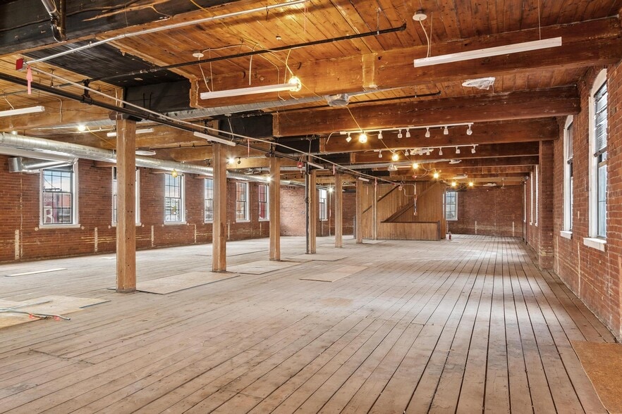 More Photos Of 65 Water St, Worcester Loft Creative Space For Sale