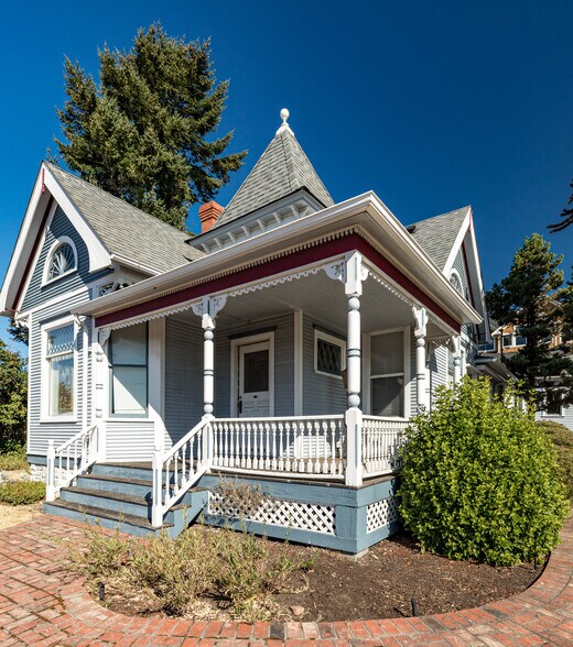 More Photos Of 1199 SE Dock St, Oak Harbor General Retail For Lease