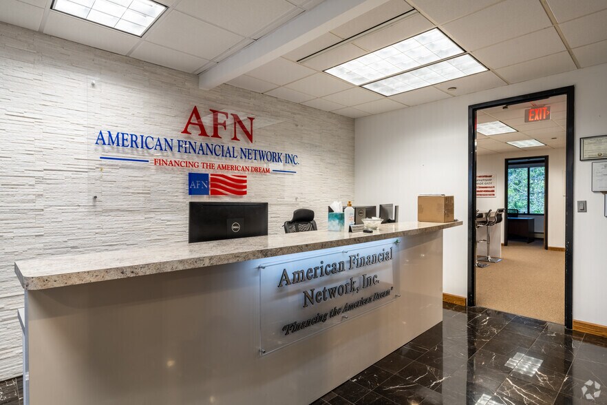 More Photos Of 500 Craig Rd, Manalapan Township Office For Lease