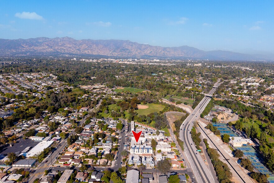 More Photos Of 820 Chestnut Ave, Los Angeles Apartments For Sale