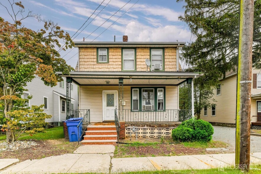 More Photos Of 213 S Main St, Milltown Office Residential For Sale