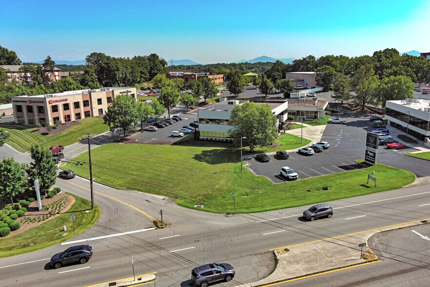 More Photos Of 5301 Bernard Dr, Roanoke Land For Lease