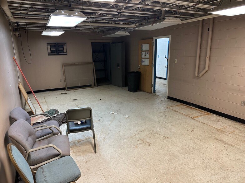 More Photos Of 29 Church St, Leominster Police Fire Station For Sale