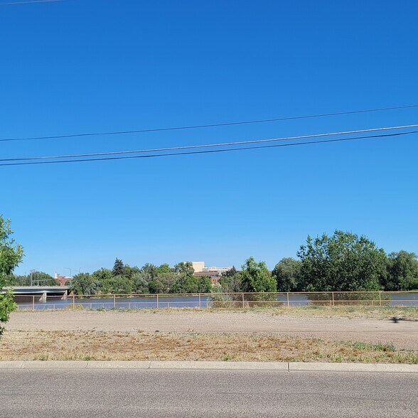 More Photos Of 1 Bay Dr, Great Falls Flex For Sale