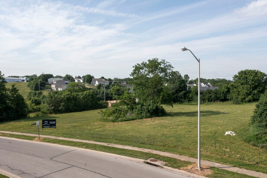 More Photos Of 529 Bullion Blvd, Winchester Land For Sale