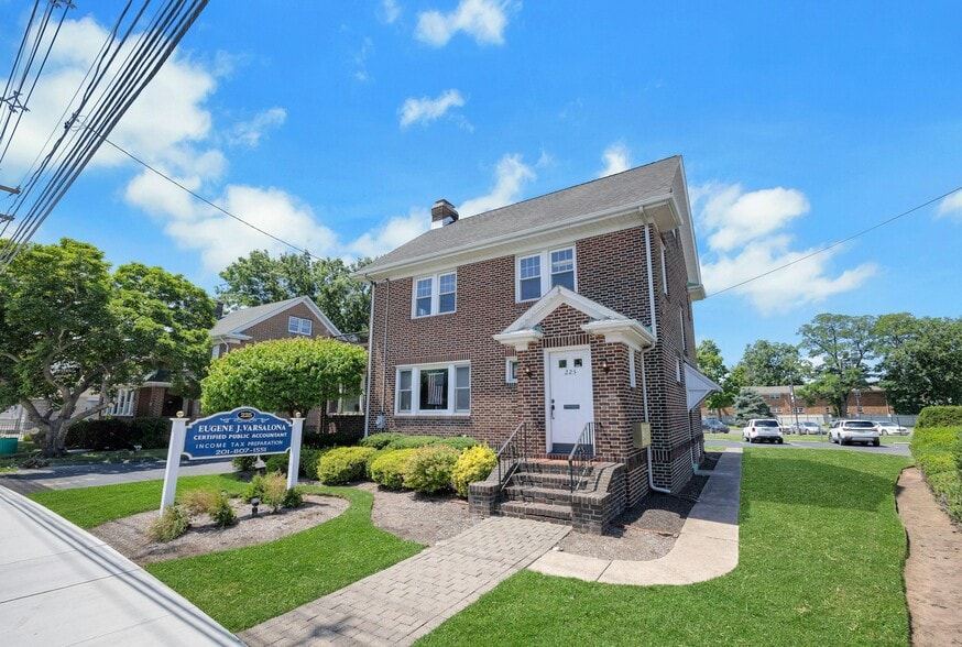 More Photos Of 225 Liberty St, Little Ferry Office For Sale