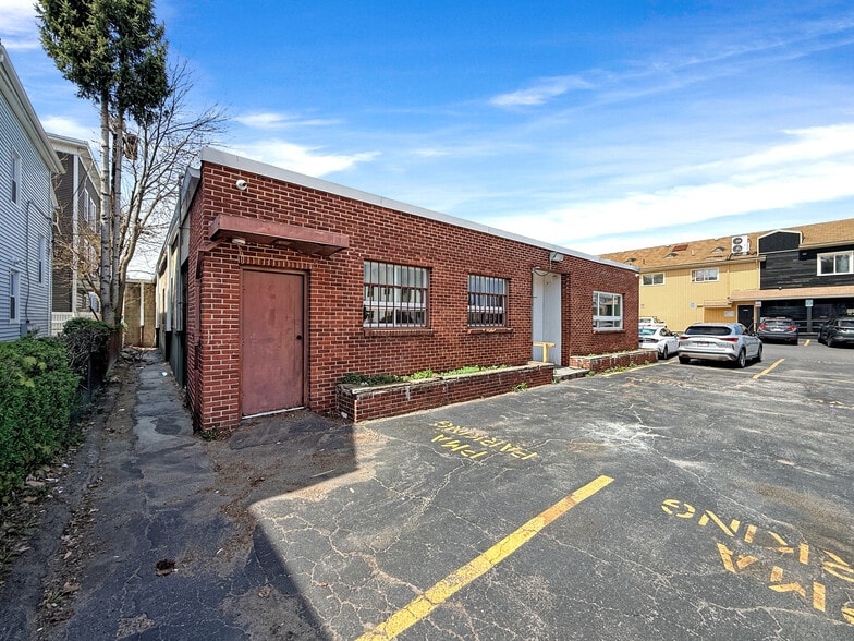 More Photos Of 64 Dewey St, Worcester Office For Sale