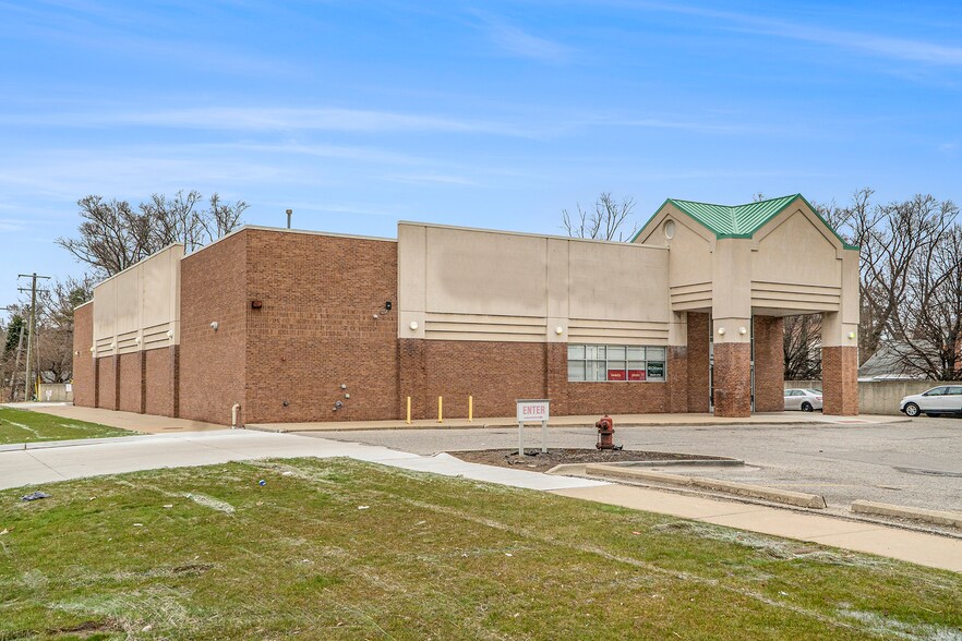 More Photos Of 18585 Dale St, Detroit Drugstore For Sale