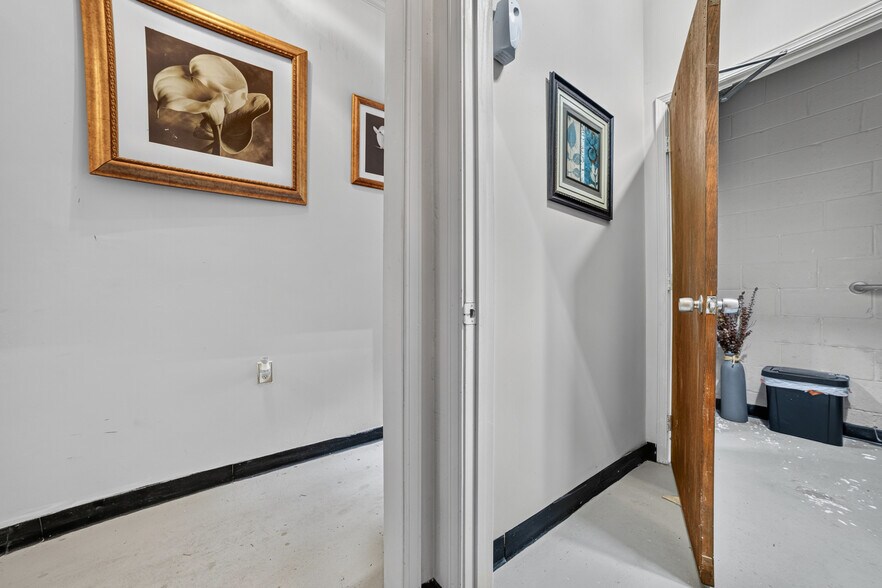 More Photos Of 1030 Dry Branch Rd, Hopkins General Retail For Sale