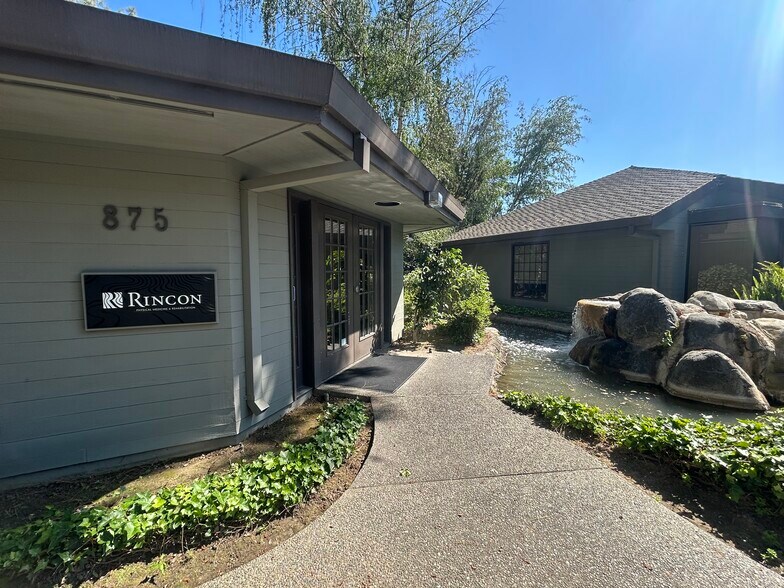 More Photos Of 885 University Ave, Sacramento Office For Sale