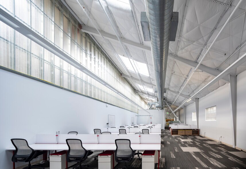 More Photos Of 455 Portage Ave, Palo Alto Research And Development For Lease