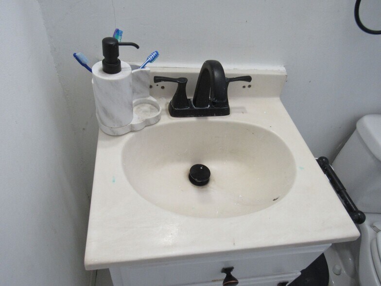 More Photos Of 451 S Breed St, Los Angeles Apartments For Sale