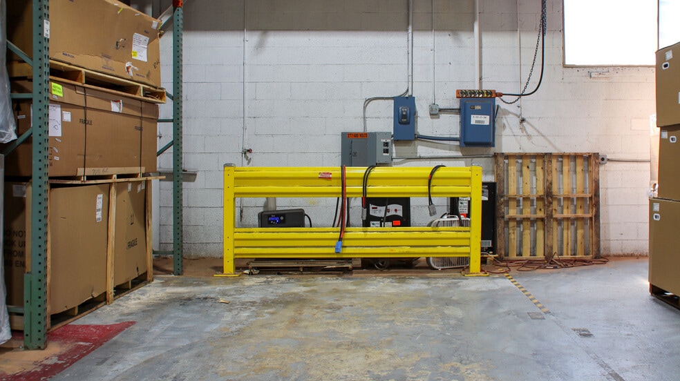 More Photos Of 39 Progress St, Edison Warehouse For Sale