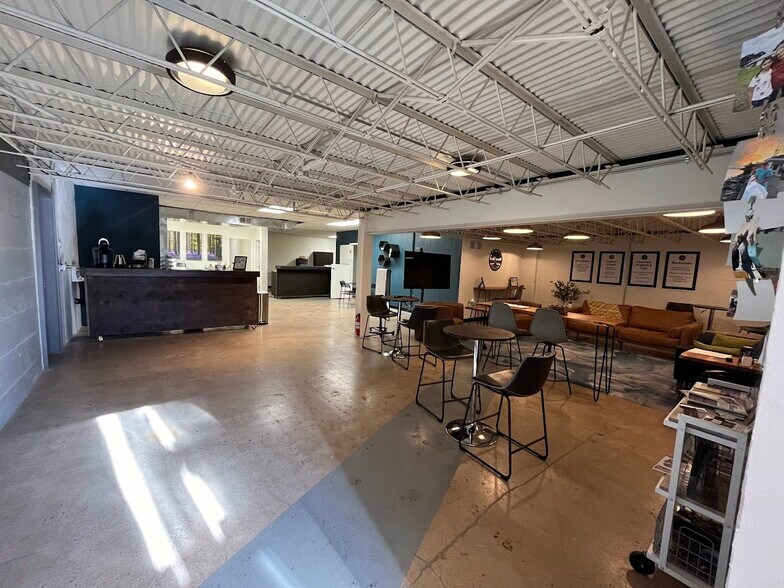 More Photos Of 3296 S Acoma St, Englewood Storefront Retail Office For Lease