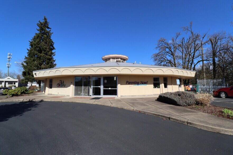 More Photos Of 86 Centennial Loop, Eugene Office For Sale