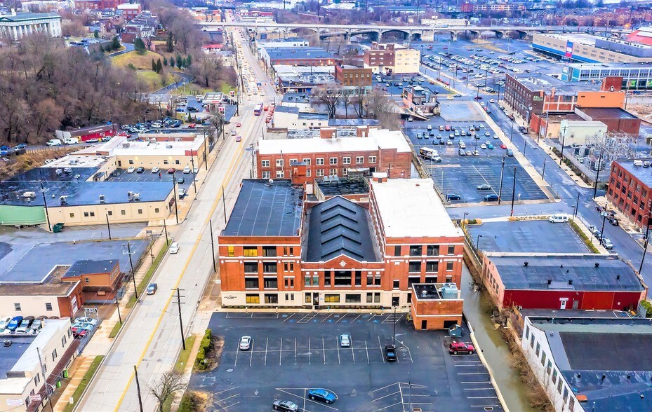 More Photos Of 100 N Cameron St, Harrisburg Office For Lease
