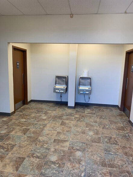 More Photos Of 2290 Lakeview Dr, Beavercreek Medical For Lease