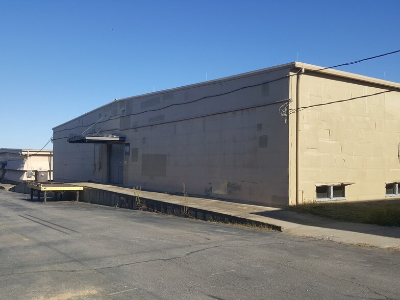 More Photos Of 2601 Maury St, Richmond Unknown For Lease