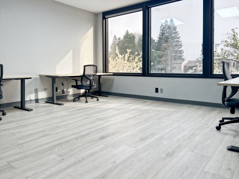 More Photos Of 2453 Grand Canal Blvd, Stockton Coworking Space