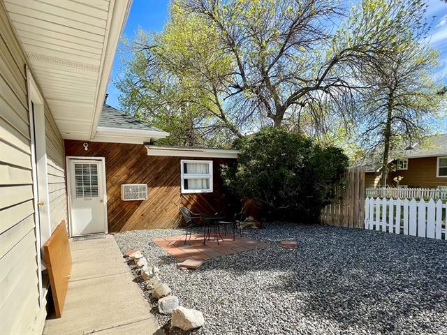 More Photos Of 1701 Alger Ave, Cody Hotel For Sale