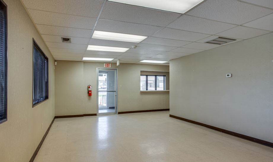 More Photos Of 1400 Hatcher Ln, Columbia Healthcare For Lease