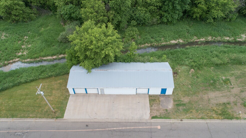 More Photos Of XXX Elmhurst Ave, Braham Flex For Sale