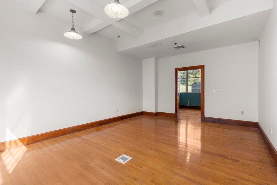 More Photos Of 495 Blake St, New Haven Office For Lease